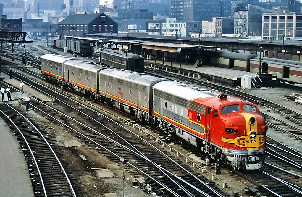 Railroads, Chicago-style, Santa Fe ABBB locomotive set at Dearborn ...