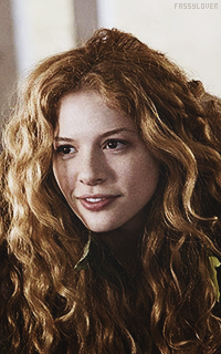 Next photo of Rachelle Lefevre