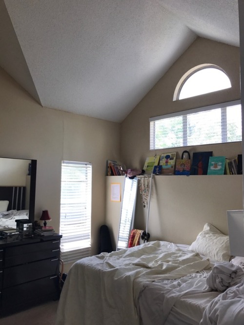 toughguytina:my apartment is a geometric delight