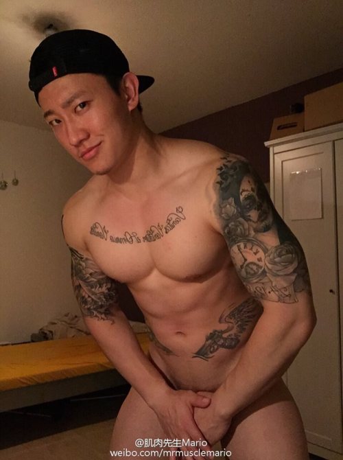 j-aime-asian-men:asianjocksonline:More of this...