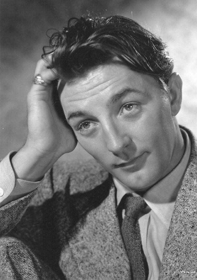 Robert Mitchum eyes