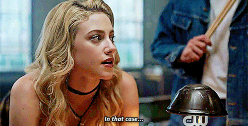 Riverdale riverdaleedit Alice Cooper Betty Cooper Lili Reinhart my gifs m: Riverdale