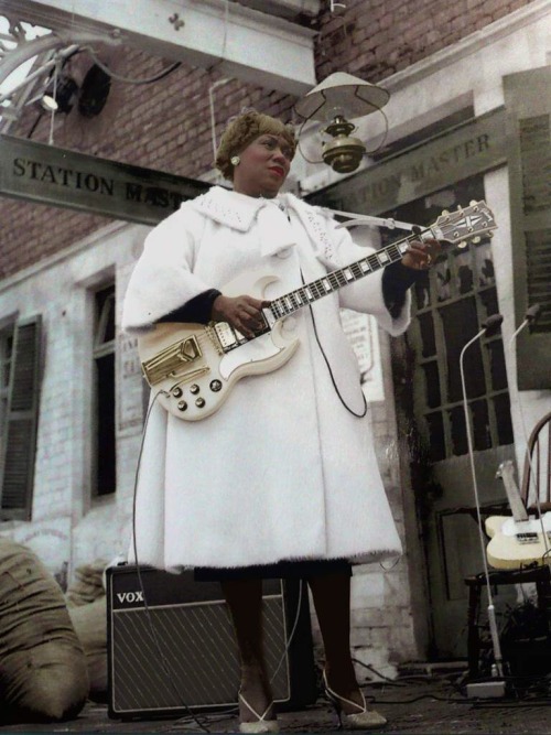 innocentlyobscene:vaticanrust:Sister Rosetta Tharpe....