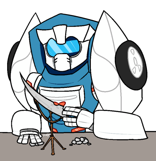 chugway:just a minibot making a Very Important gift for a Very...