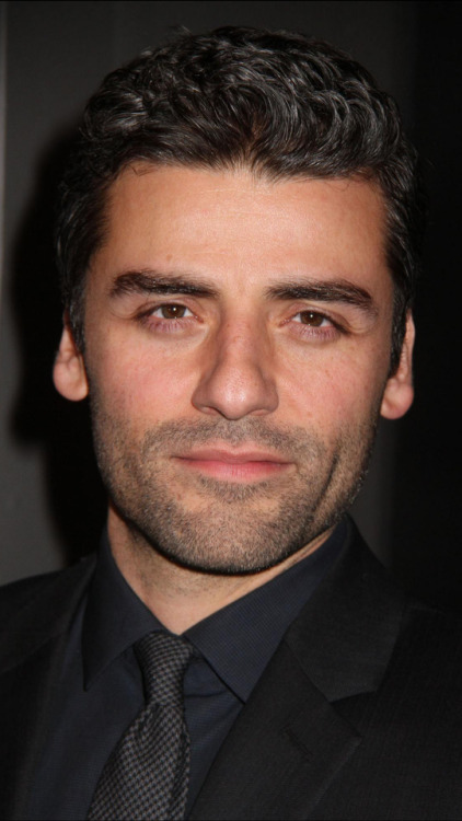 curiouswildi:Oscar Isaac at the National Board Of Review Awards...