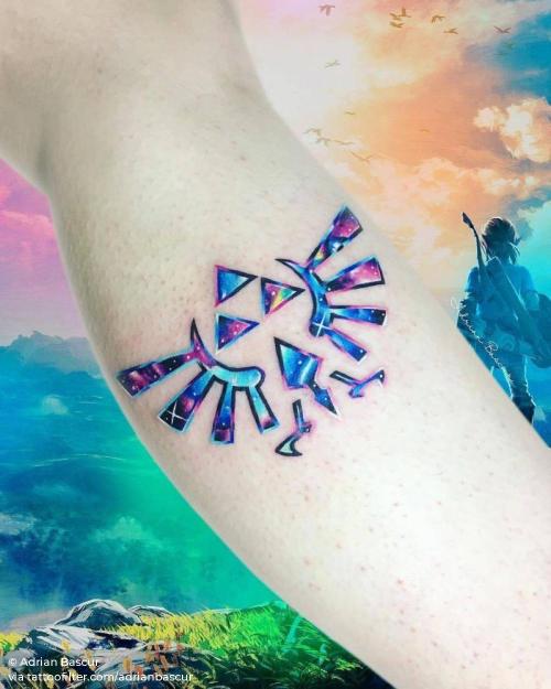 By Adrian Bascur, done in Viña del Mar. http://ttoo.co/p/34704 adrianbascur;calf;cartoon;facebook;game;legend of zelda;medium size;symbols;triforce;twitter;video game