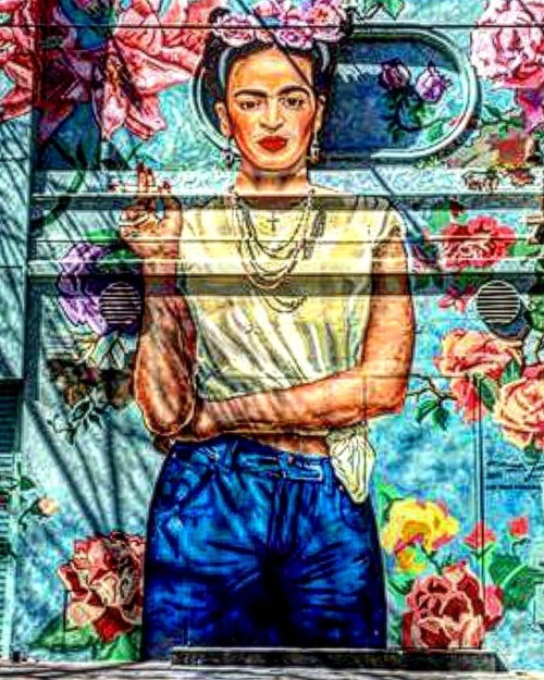 #Repost @ferraribsas• • • • •Frida Kahlo #frida #streetart...