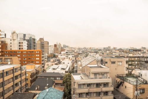 ysociety:rainy morning tokyo.