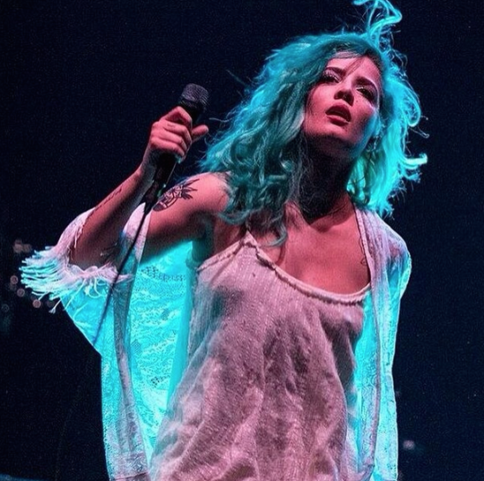 Badlands ( •ᴗ• ) - ♡ — Halsey’s Hair