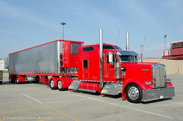 Semitrckn — Kenworth Custom W900l With Matchin Reefer