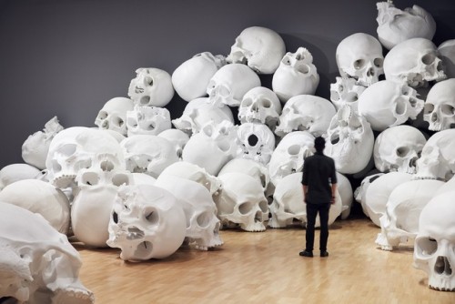 sixpenceee:Ron Mueck, an Australian artist known for his...