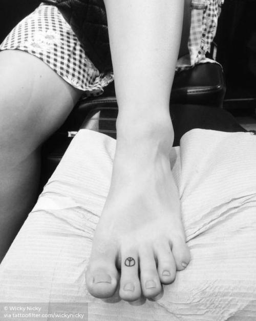 By Wicky Nicky, done at Moon Sheen Tattoo, Manhattan.... small;micro;symbols;wickynicky;peace symbol;tiny;toe;ifttt;little;minimalist