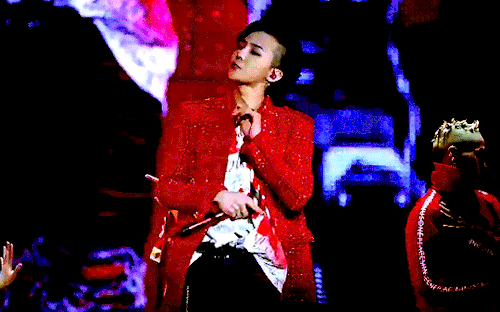 Image result for kwon jiyong middle fingers up gif