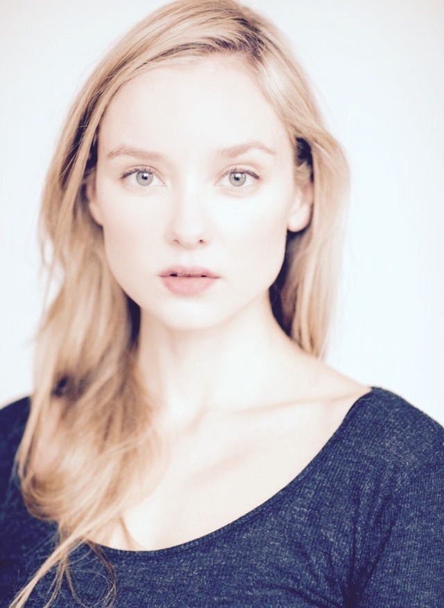 Alexandra Dowling bio