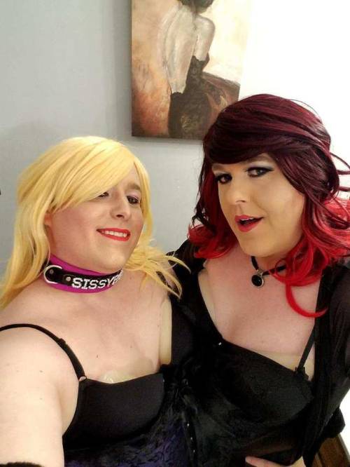 wendycdvixen:Me and my submissive about to have some fun.