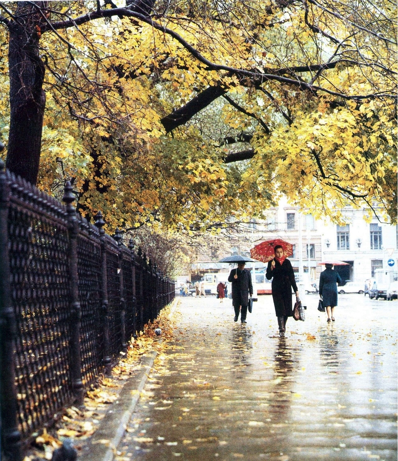 Ostrovsky Square in Leningrad (1984)