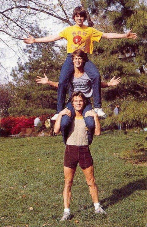 lostinhistorypics:Patrick Swayze, Rob Lowe, and C. Thomas...