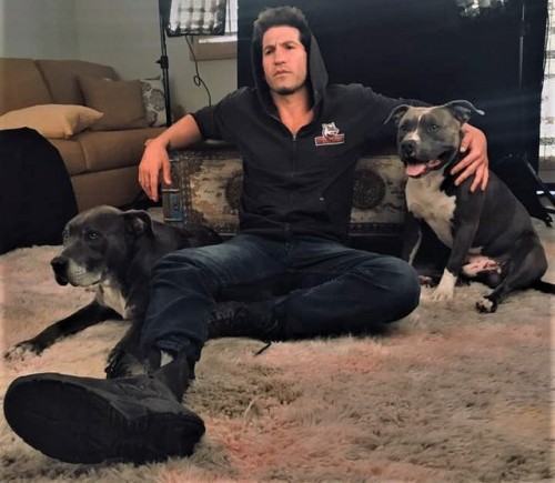 kteague:Jon Bernthal and his dogs being photographed for the...