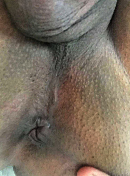 Yuummm !!! Beautiful shaved Arab hole !!!