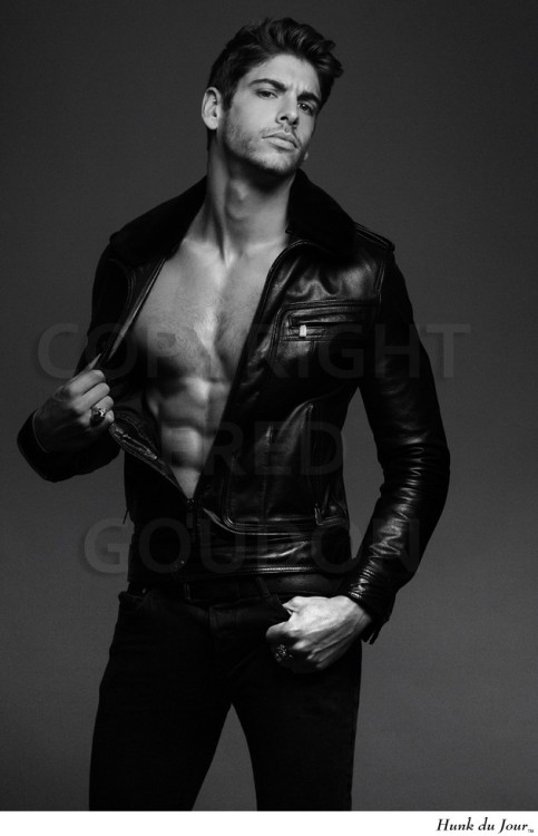 Your Hunk of the Day: Julien M http://hunk.dj/7421