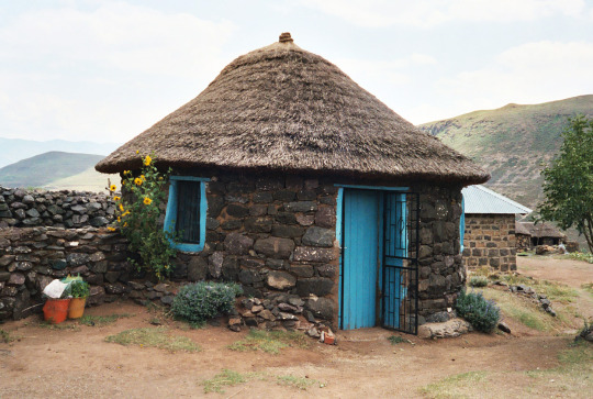 Rondavel, South Africa | Different types of houses, Vernacular ...