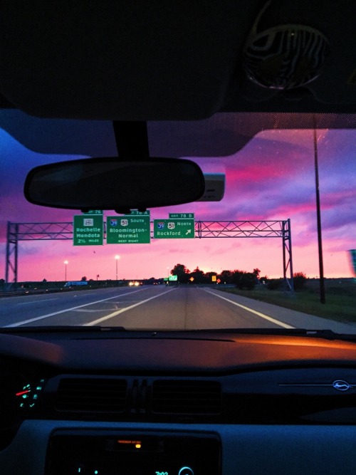 meg4nnn:Another night in a car freaking out over the sunset