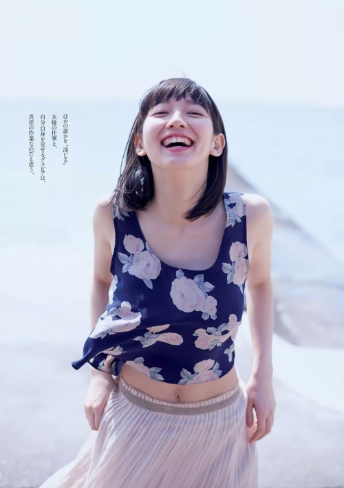 ohirakoihsoy:週刊プレイボーイ 2016 No.21「ロングロングバケーション」吉岡里帆