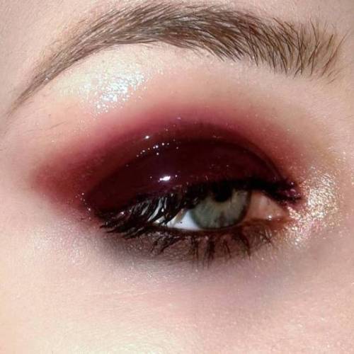 chomotkar:glossy eyelids makeup moodboard