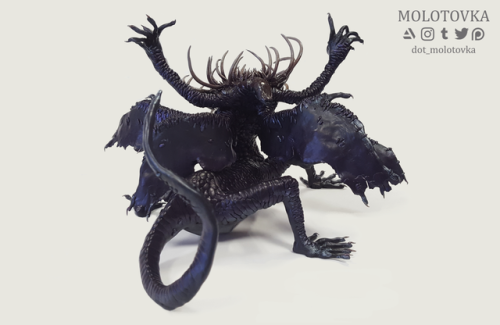 molotovka:Gaping Dragon Sculpture