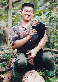 dorkery:Sun Bears are very small and totally weird. They don’t even look like bears???