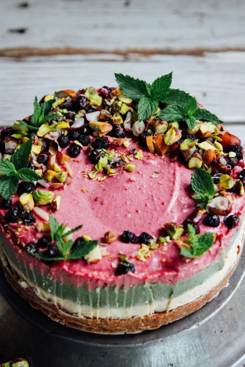 sweetoothgirl:MAGICAL SUPERFOOD CHEESECAKE