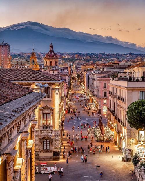 la-sicilienne:Catania, SicilyByinsidesicily