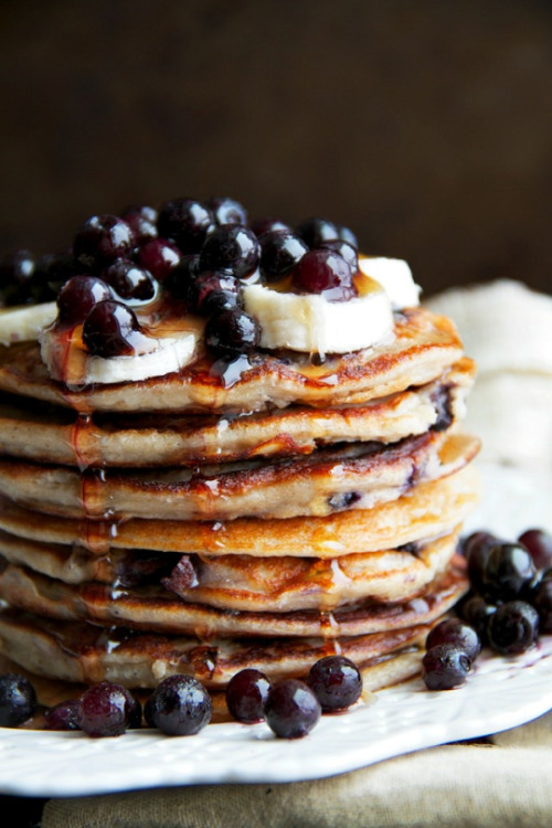 foodsforus:Blueberry Banana Greek Yogurt Pancakes