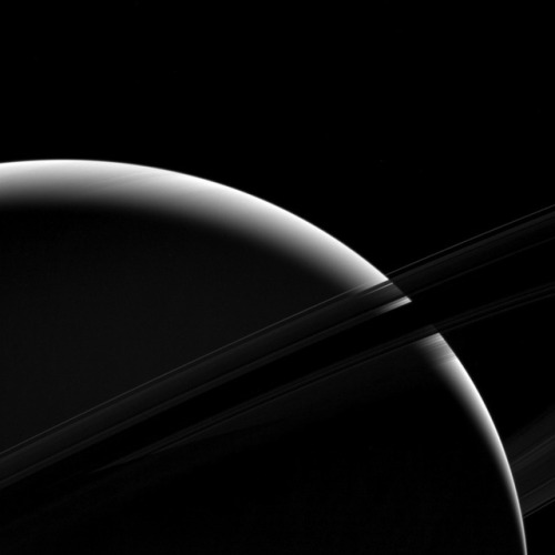 Here are some artsy images of Saturn and its beautiful rings....