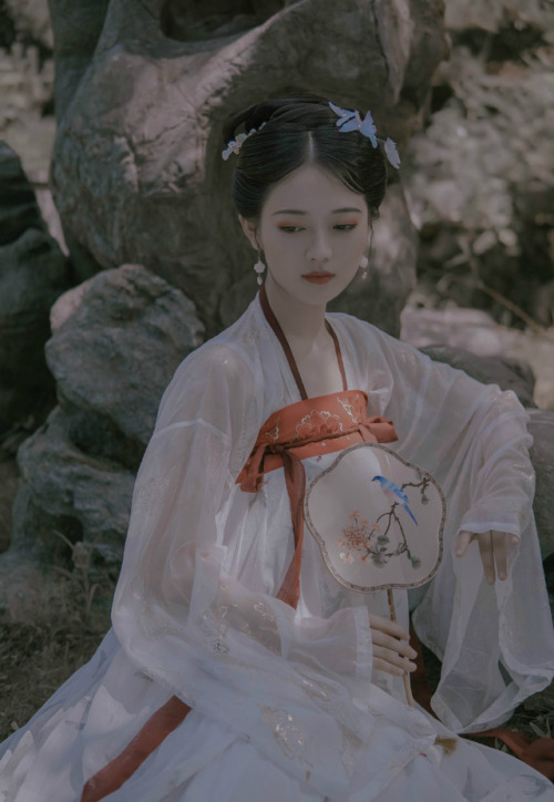 hanfugallery:Traditional Chinese hanfu by 甜甜琛的甜甜圈