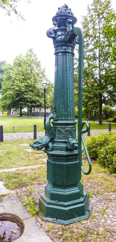 berlin platform pump