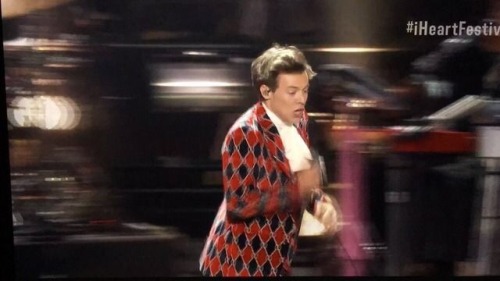 harrylyrics:a gay: i need love and supportharry: