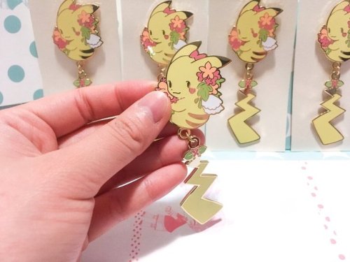 retrogamingblog:Pikachu and Eevee Dangling Tail Pins made by...