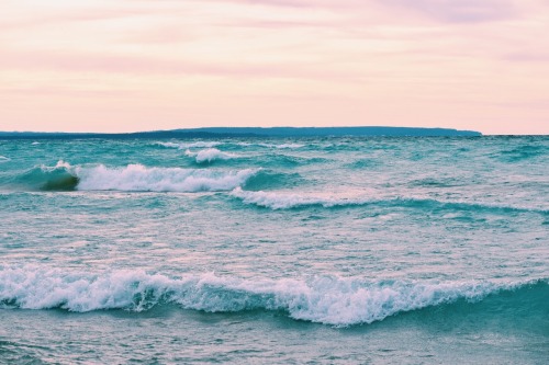 adventureovereverything:Wave after wave