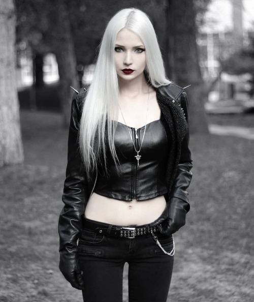 Model: Anastasia EG Welcome to Gothic and Amazing...