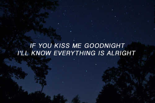 imafangirlx:Kissing In Cars // Pierce The Veil