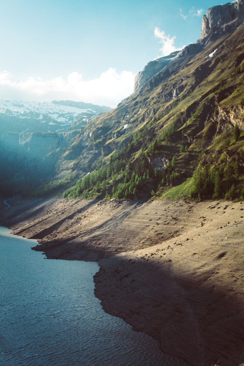 czechthecount:Lac de Tseuzier, Switzerlandby czechthecount:...