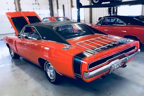 jacdurac:1970 Dodge Charger R/T SE…440ci/390hp