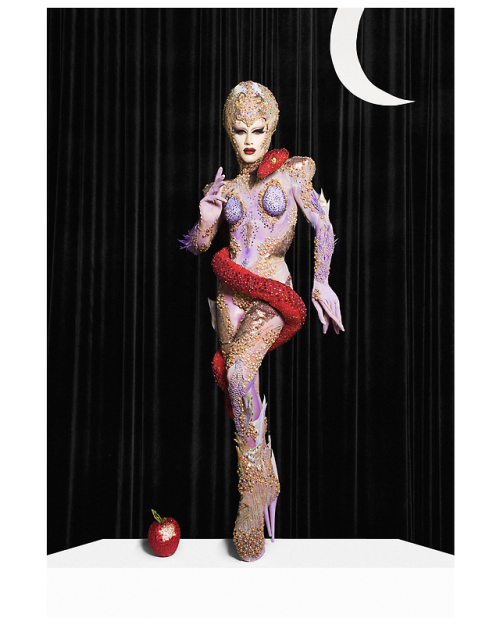 tr4nsf4t:Sasha Velour photographed by Tanner Abel for People...