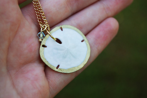 dubetteart:Made cute jewelry out of sand dollars! (None were...