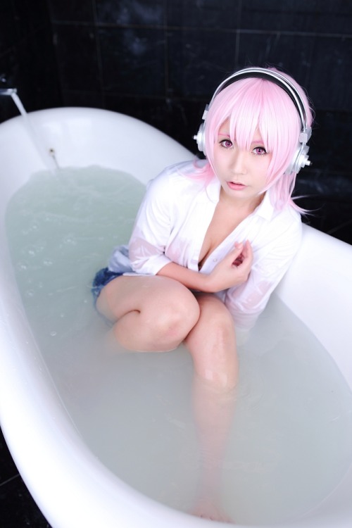 cosplayeverywhere:Super Sonico (すーぱーそに子) [x]