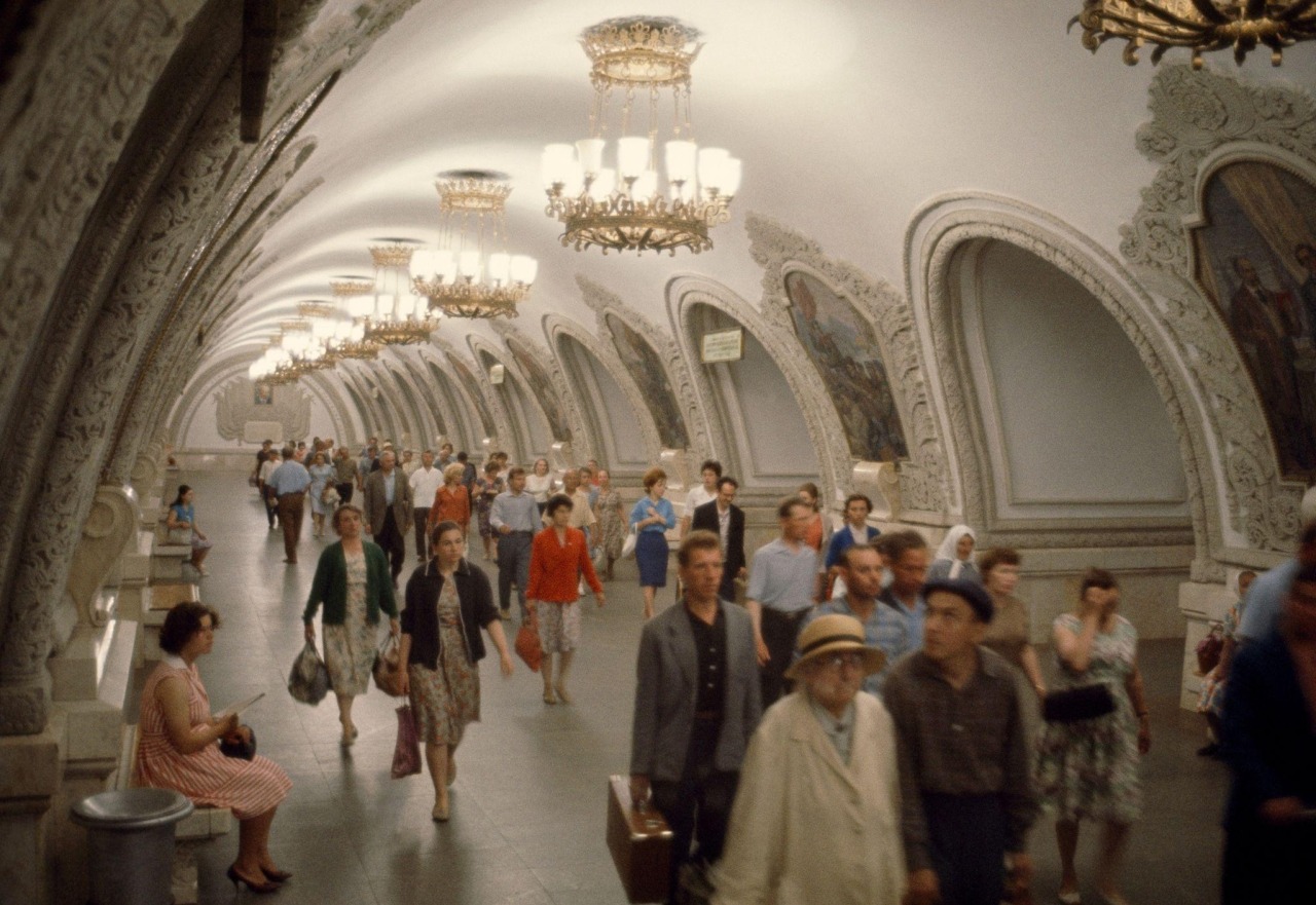 Moscow metro. Photo by Dean Conger (National Geographic), 1964