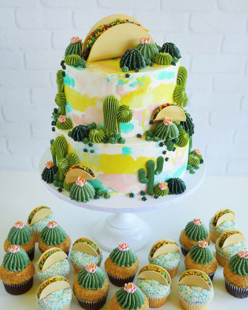 flowartstation:Succulents Decorate Cakes byLeslie Vigil