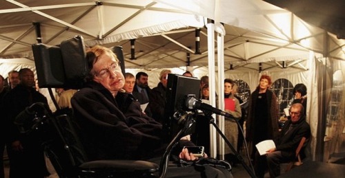 cocainesocialist:stephen hawking marching against the vietnam...