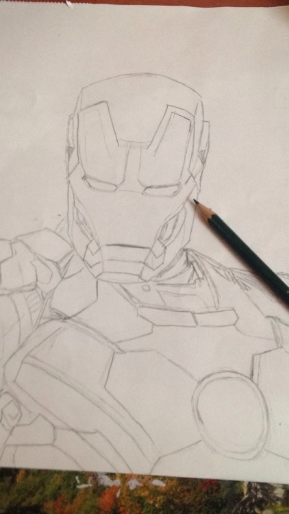 scarlettbk:Drawing Iron Man ..